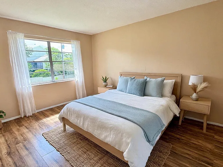 871 NW Sunset Dr #4 — Photo 8