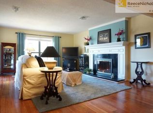 10720 Glenwood St APT D, Overland Park, KS 66211