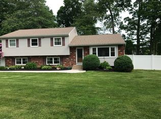 660 Pevsner Rd, Yardley, PA 19067