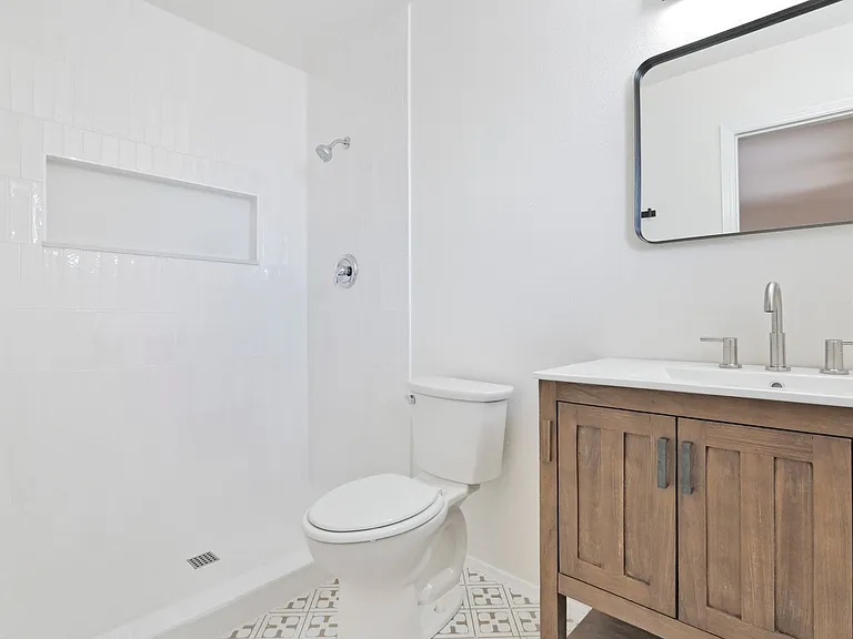 10440 E Becker Ln — Photo 7