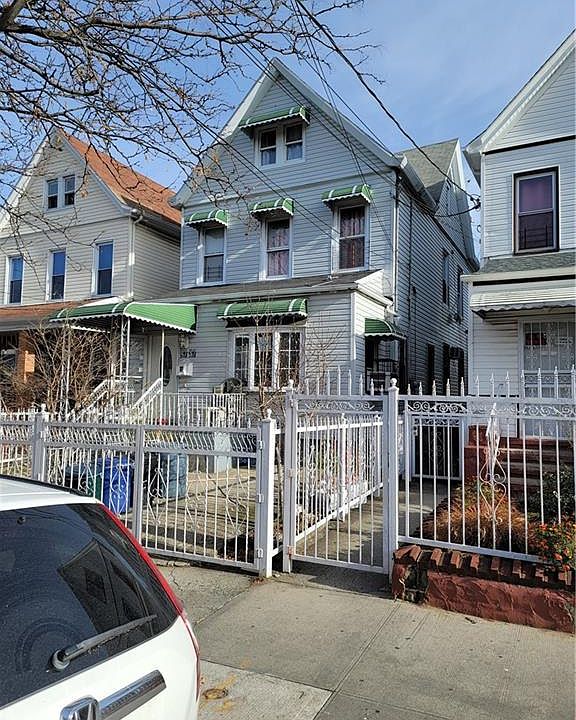 2nd image of 9737 110th St