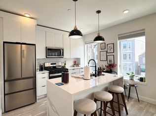 108 Chelsea St #2-F, Boston, MA 02128