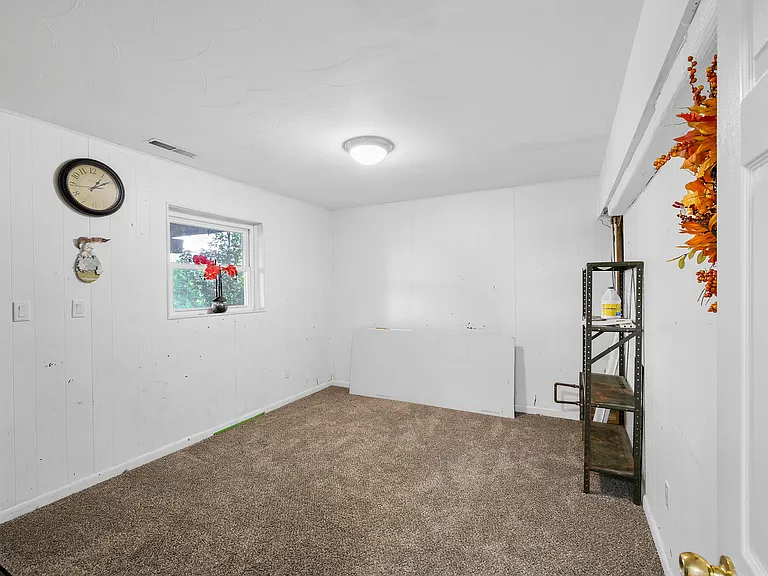 1140 Sunnyslope Dr — Photo 18