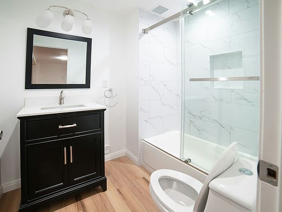 Downstairs full bath