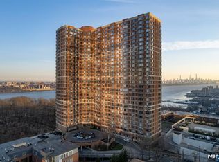 100 Old Palisade Road #1801, Fort Lee, NJ 07024