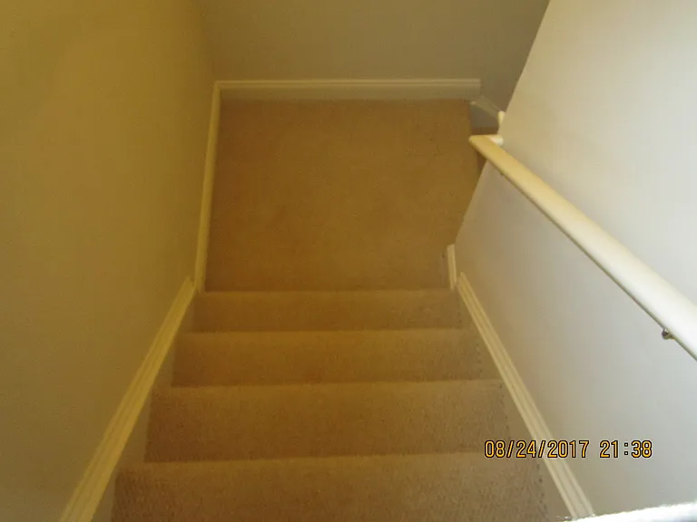 10026 Edgewater Ter — Photo 18