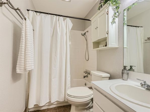 6718 Silvermine Dr APT 404, Austin, TX 78736