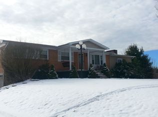 8409 Nettie Fenwick Rd., Nettie, WV 26681