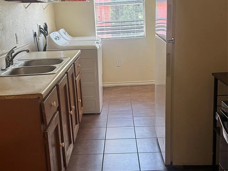5415 Ennis St #C — Photo 6