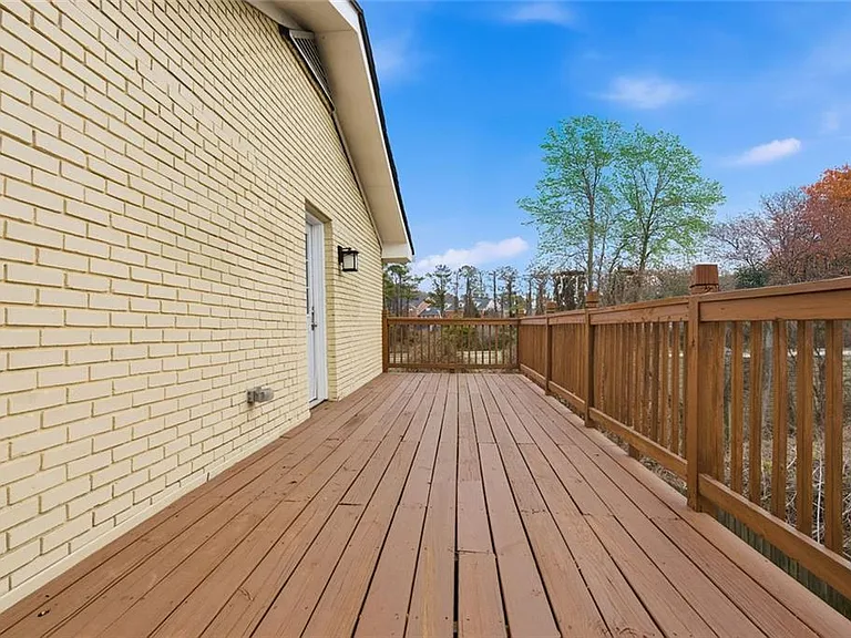 1848 Winthrop Dr SE — Photo 38