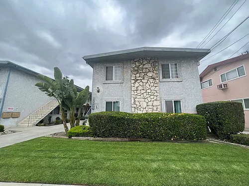 10304 La Reina Ave #C Photo 1