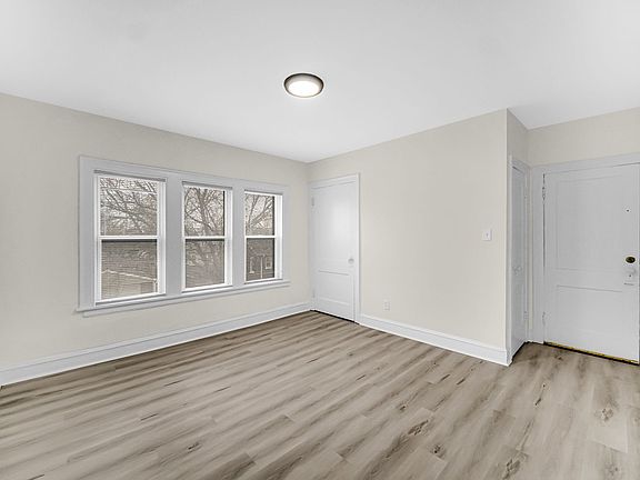 3rd image of 442 Kenwood St APT 2W