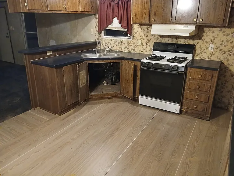 1788 S Locust Ave — Photo 4