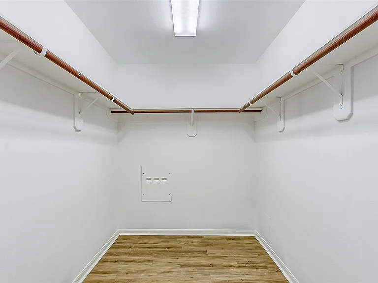 12943 Pecan Shores Dr — Photo 10