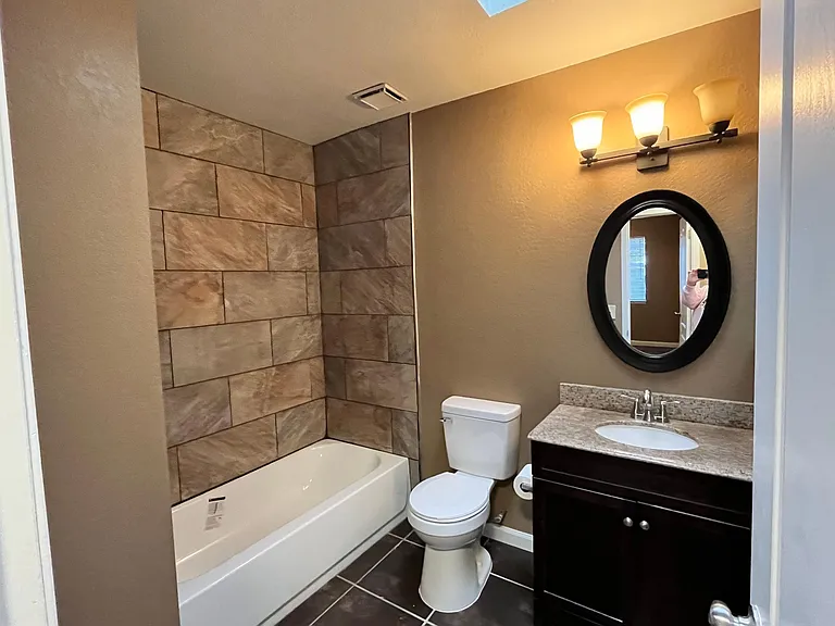 9120 Peach Ave — Photo 11