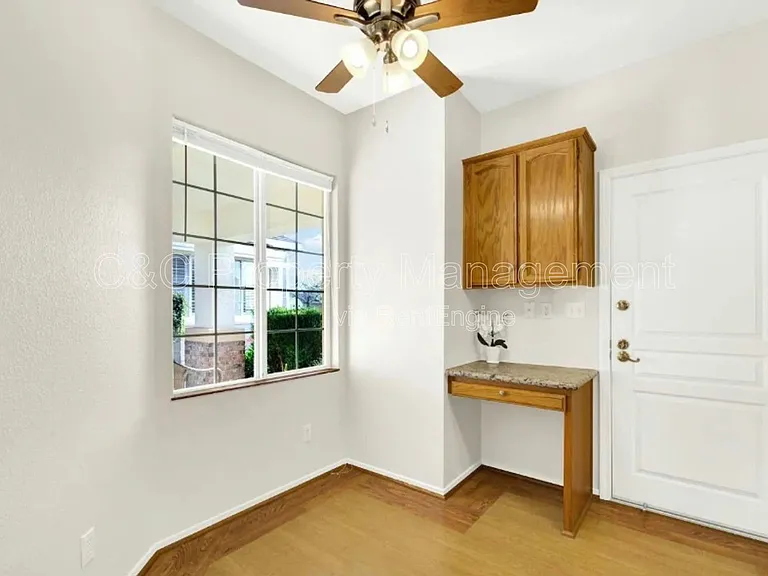 242 Bartlett Ln — Photo 9