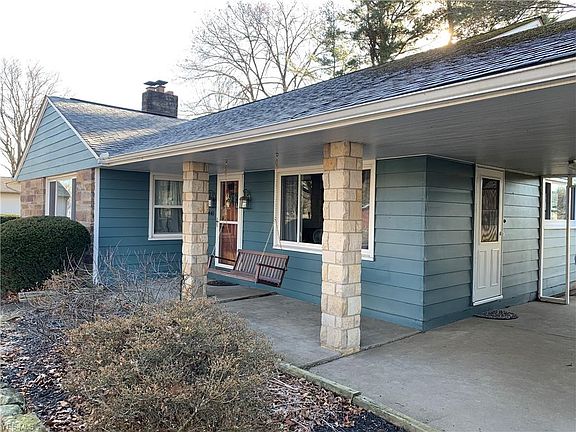 3rd image of 440 Tuscarawas Ave E