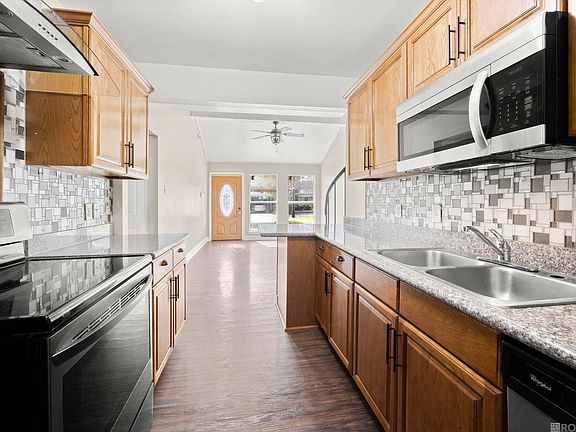 5th image of 1919 Brightside Dr