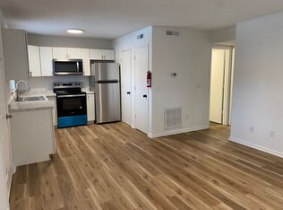 900 College Place Ave APT C3, Dobson, NC 27017