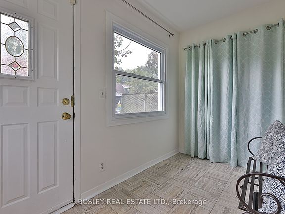 4th image of 32 Mountalan Ave
