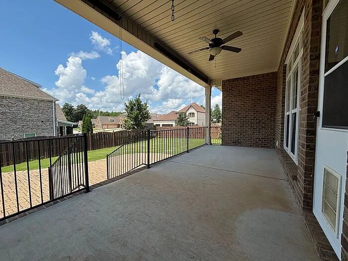 100 Middy Ln — Photo 36
