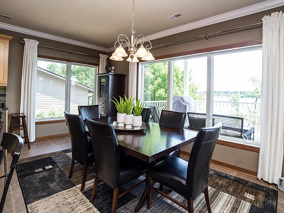 3rd image of 304 Lake Dr #B1