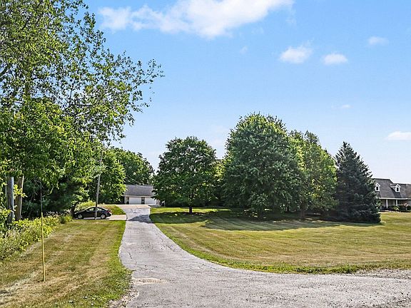 2nd image of 1900 Oak Grove Rd