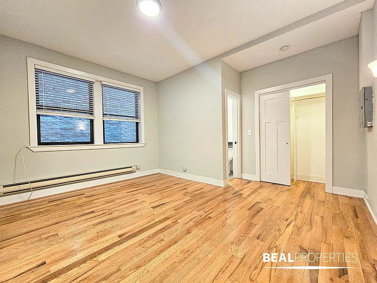 4546 North Damen — Photo 7