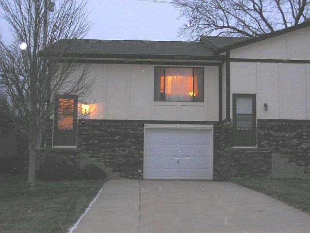 1st image of 2514 Mose Ave