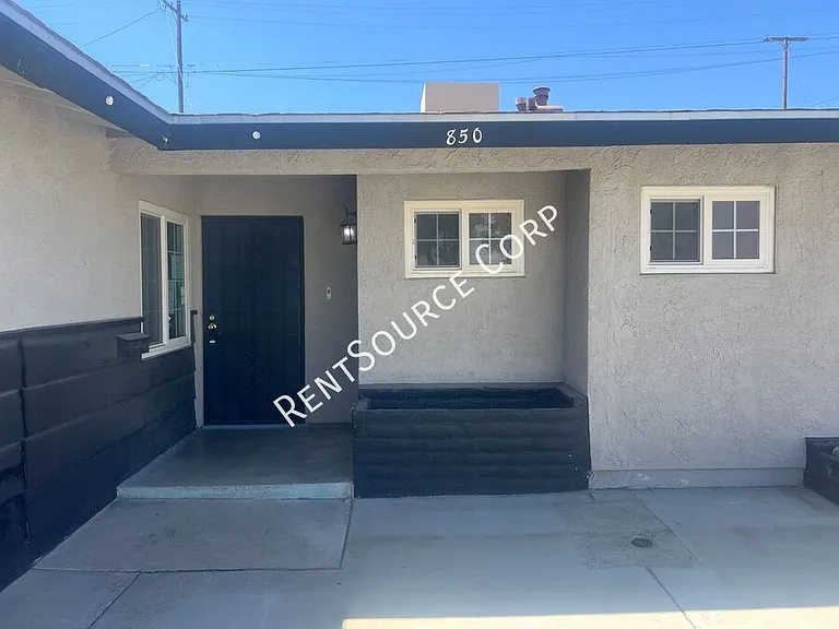 850 Linda Ln — Photo 4
