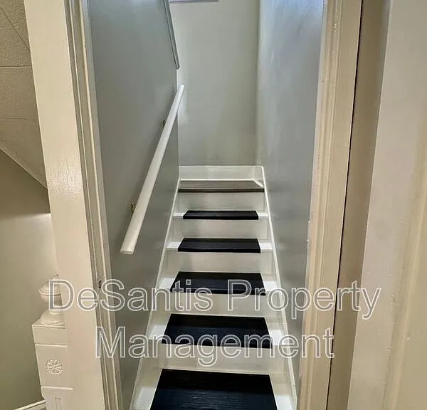 227 5th Ave #2 — Photo 43