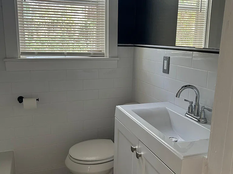 306 W North St #A — Photo 12