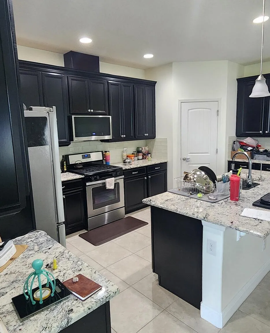 4 bed, 2.0 bath, 1926 sqft, $3,500 — Photo 4