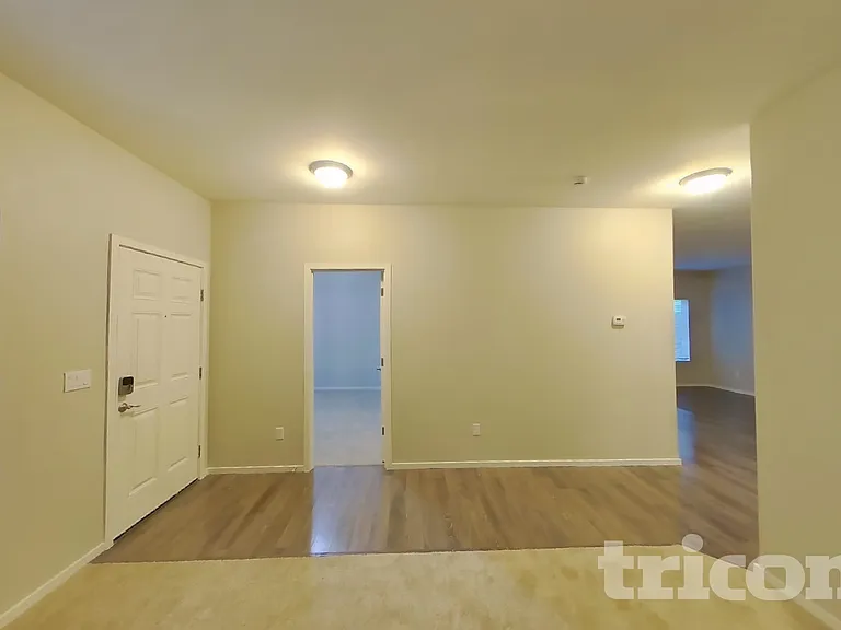 6816 S Warner St — Photo 3
