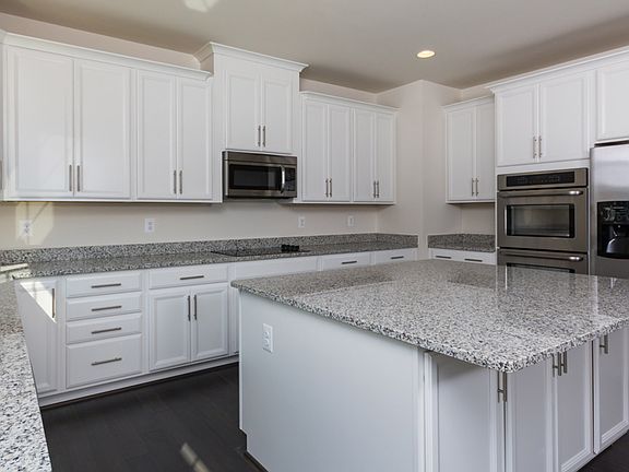 4th image of 8833 Englewood Farms Dr