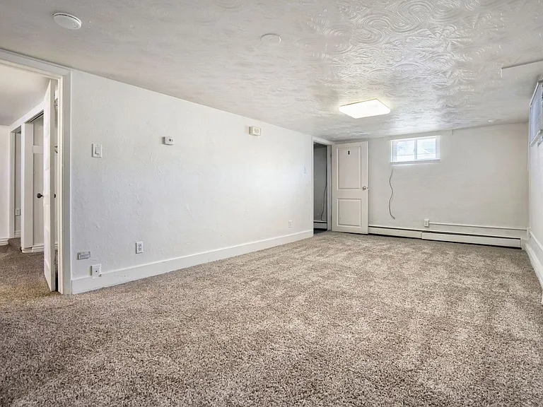 1119 W 20th St — Photo 5