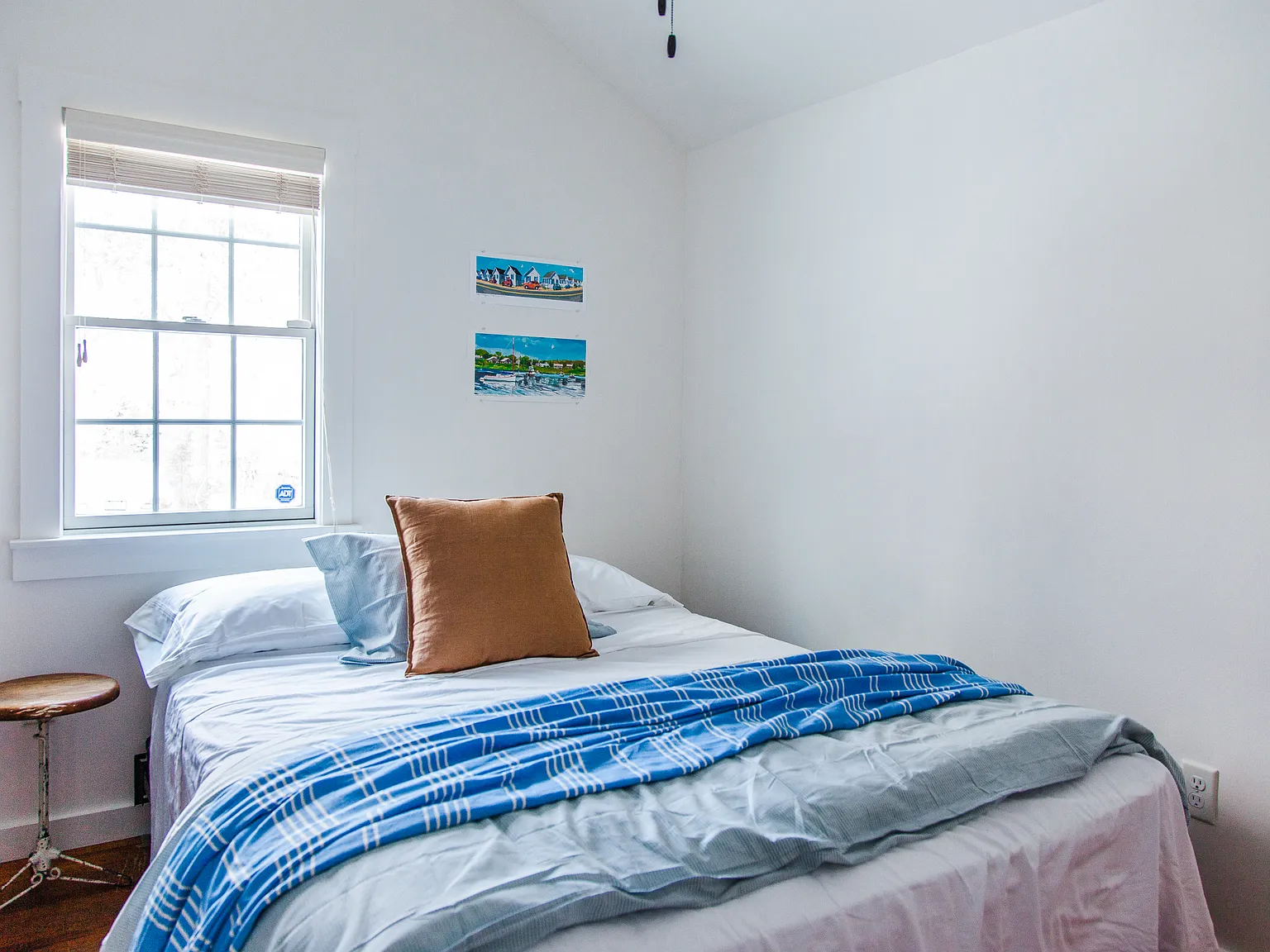 2 bed, 800 sqft, $2,250 — Photo 4