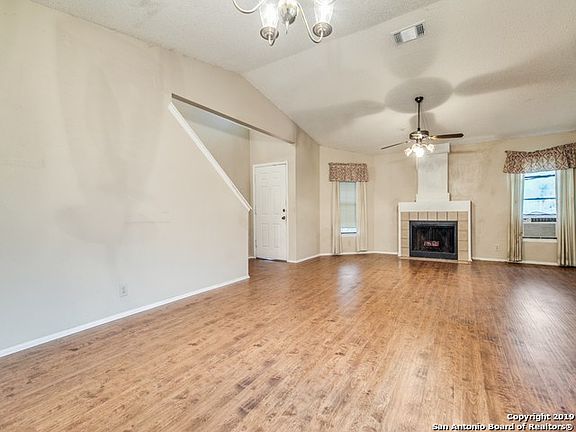 4th image of 6958 Sunset Village Dr
