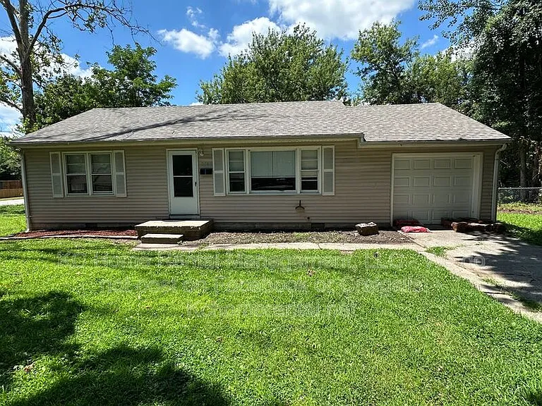 5160 Halsey St — Photo 2