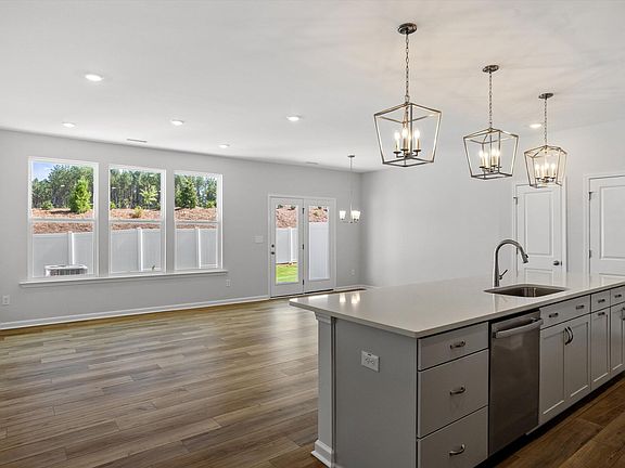3rd image of 907 Westerland Way #84