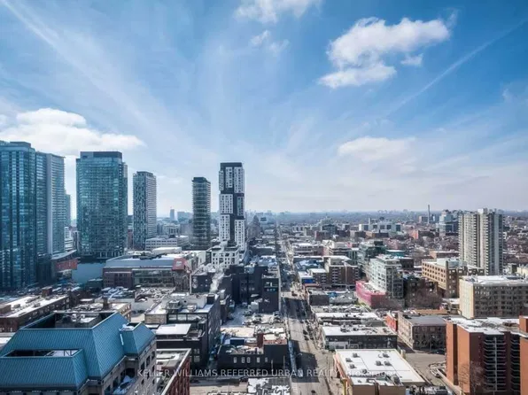 215 Queen St W #2305, Toronto, ON M5V 0P5