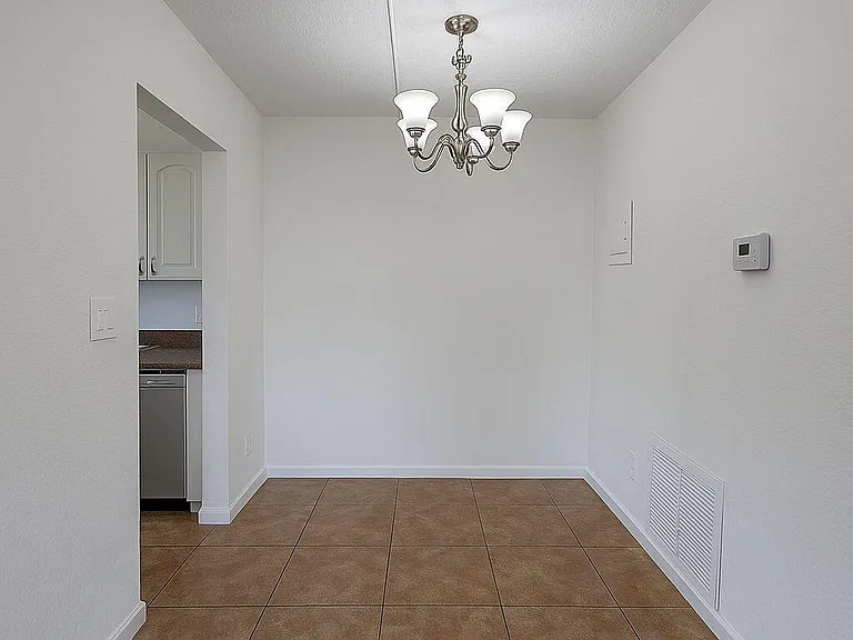 1671 NE 33rd St #1 — Photo 4