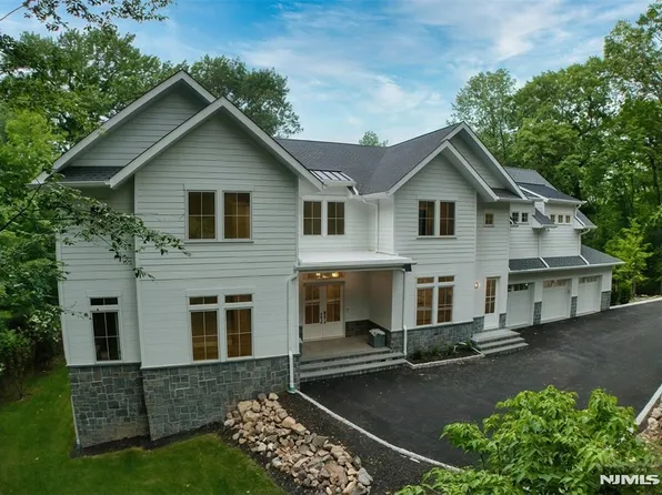 468 Lydecker St, Englewood, NJ 07631