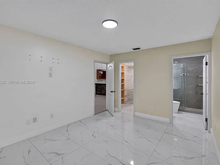 2141 W 53rd St — Photo 14