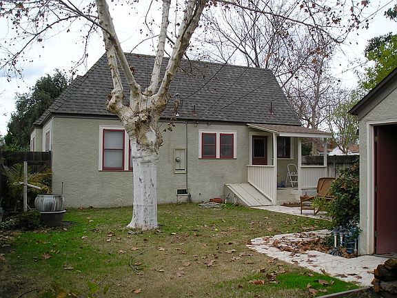 3rd image of 1040 E Vassar Ave