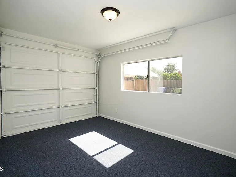 2938 Warwick Ave — Photo 15
