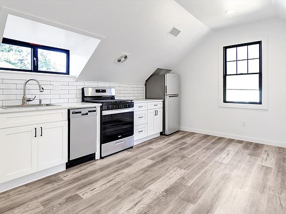 5th image of 7 Harriet Ct Floor 2