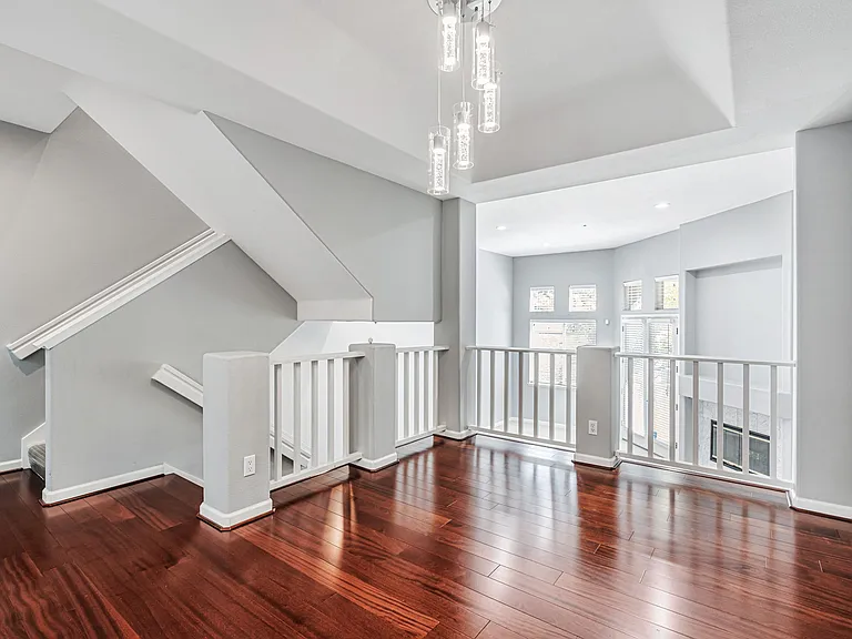 1103 Emerald Bay Ln — Photo 12