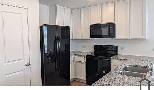 1508 Silver Oak Ln — Photo 5