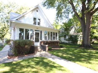 2133 Temple Ct, Saint Paul, MN 55104